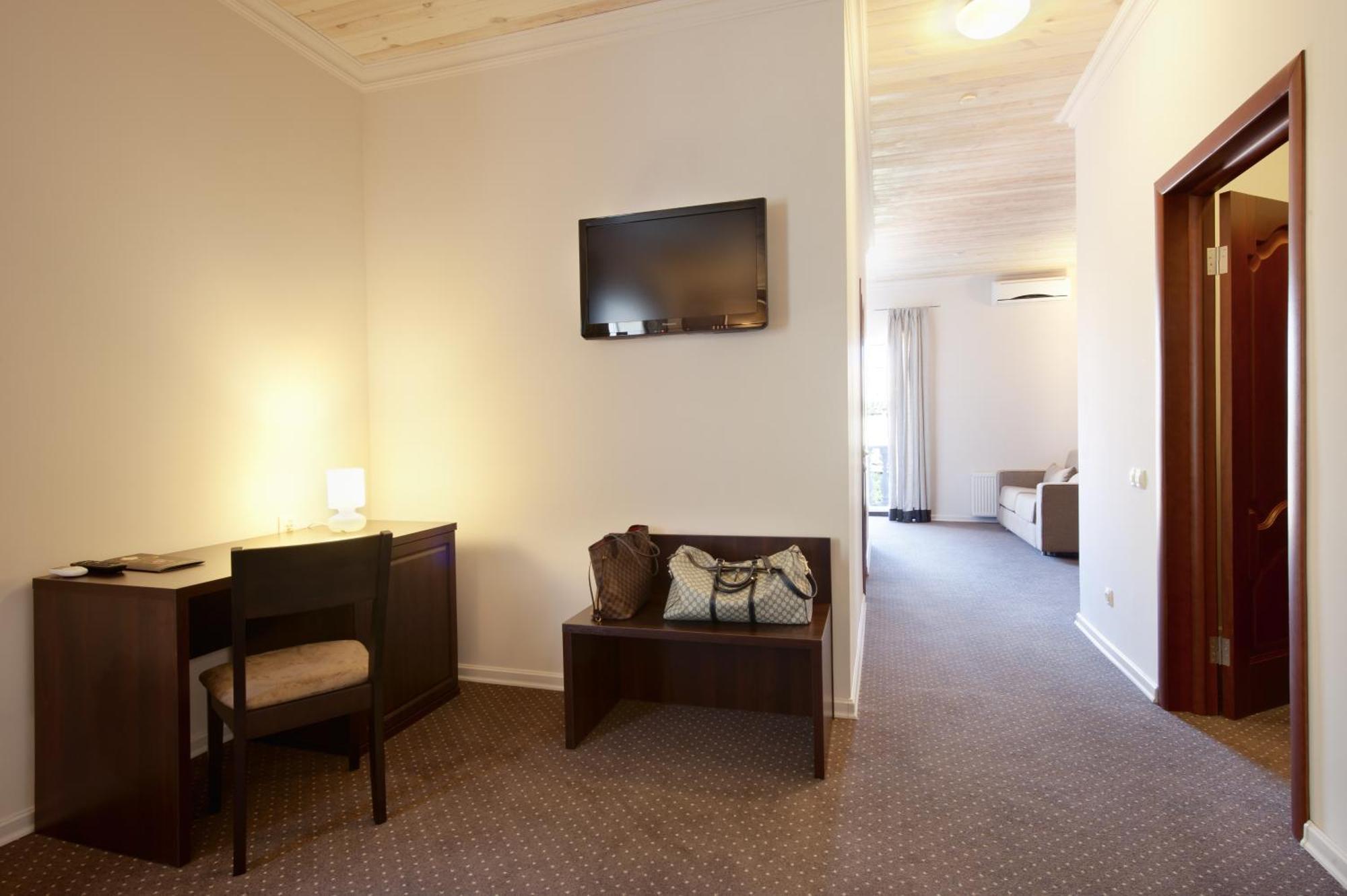 Geneva Hotel 3*