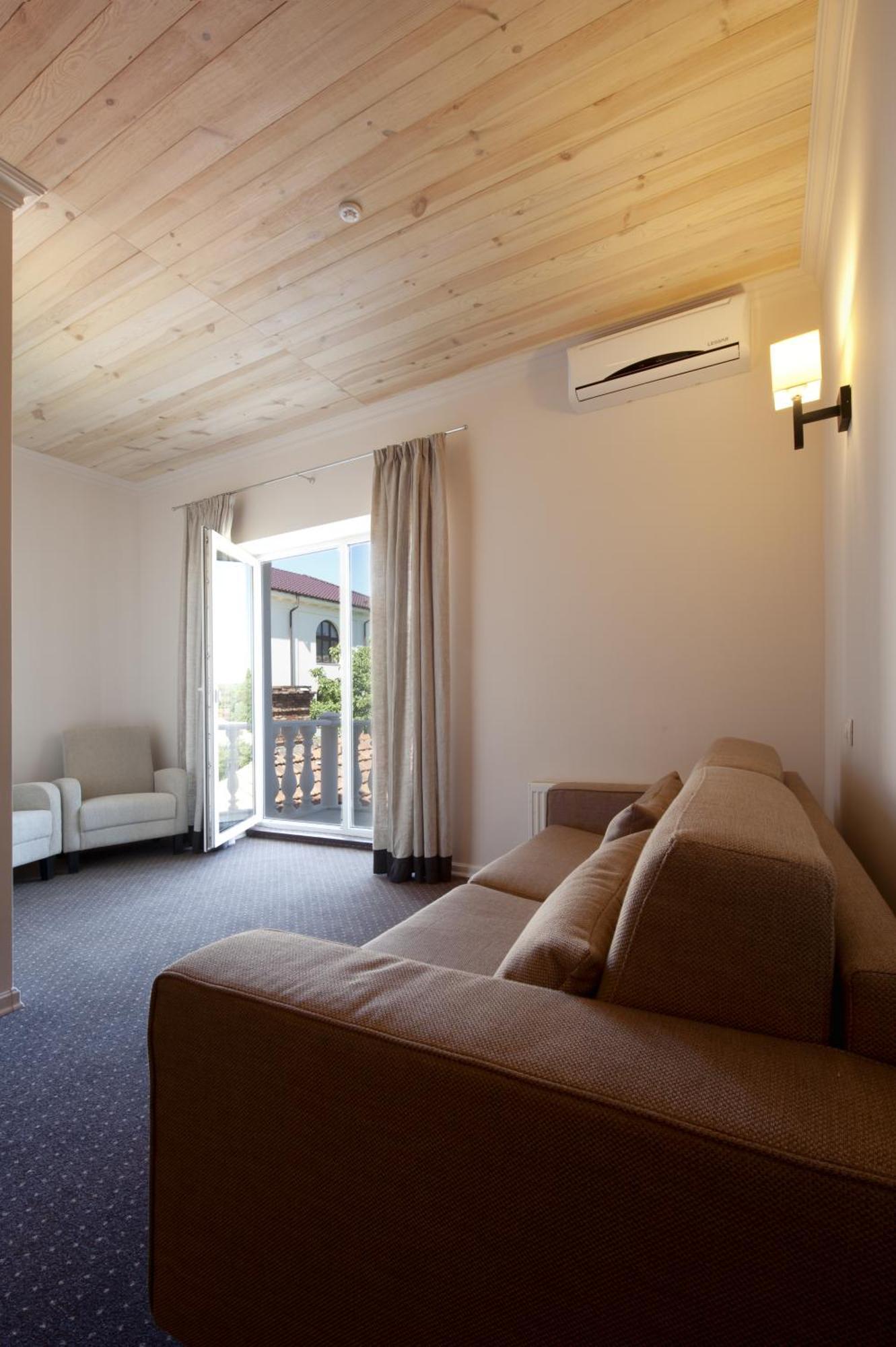 Hotel Geneva 3*
